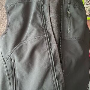 Black RedHead Size Small Vest